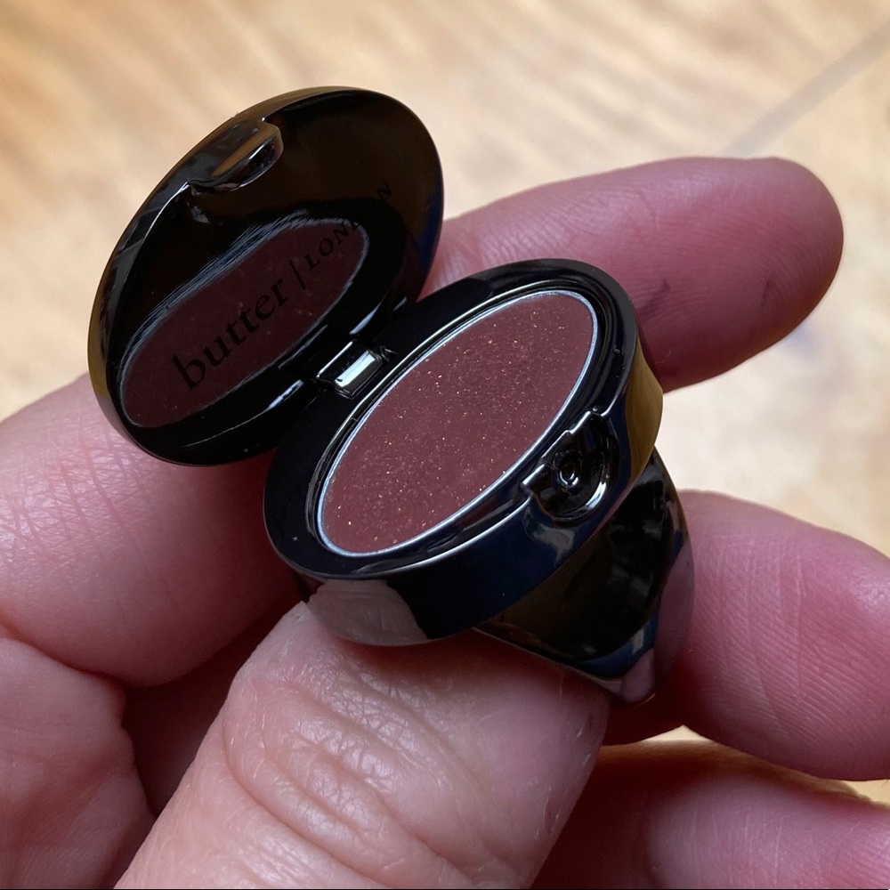 NEW! Lip Gloss Ring